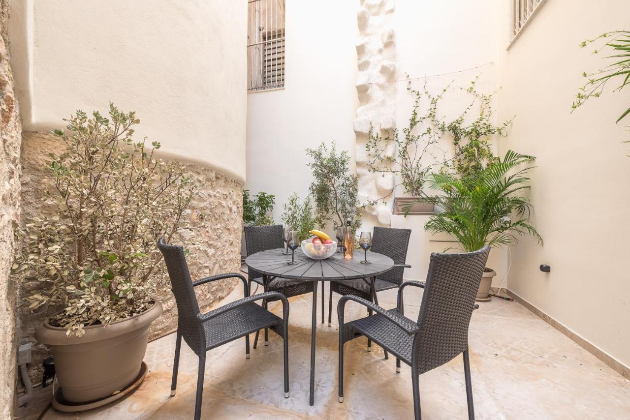 Apollonos 28 Luxury Suites Athens Ngoại thất bức ảnh