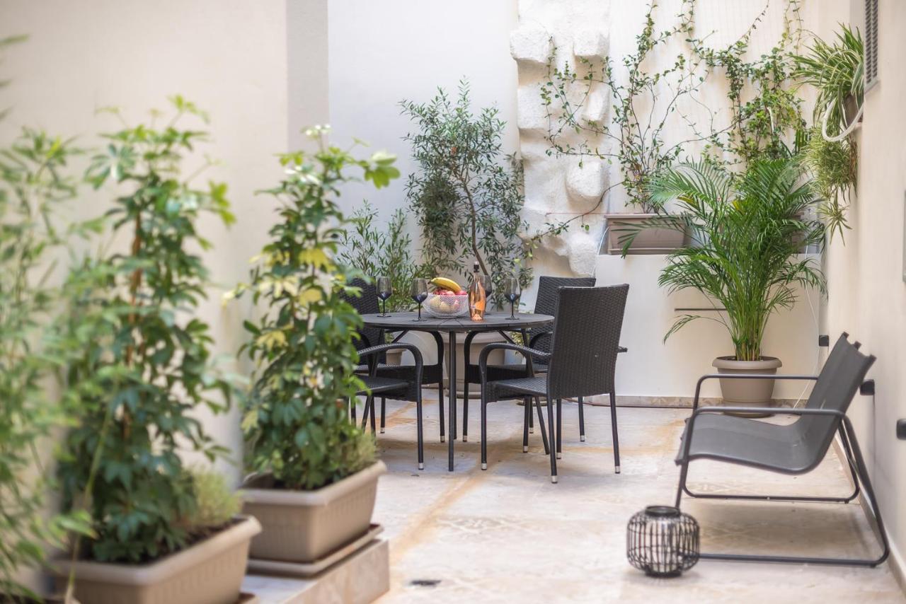 Apollonos 28 Luxury Suites Athens Ngoại thất bức ảnh