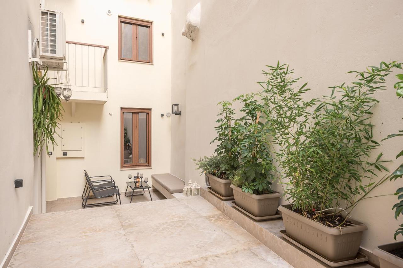 Apollonos 28 Luxury Suites Athens Ngoại thất bức ảnh